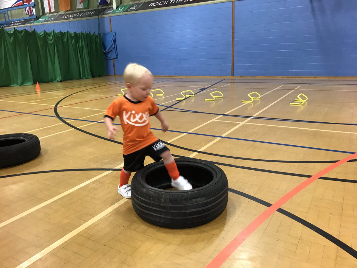 KixxSK's tweet photo. We had a fantastic weekend but wow it was busy!! Well done to all our superstars ⭐️⭐️⭐️⭐️⭐️⭐️
#activekids #healthykids #sportykids #footballschool #footballacademy #footballclass #soccerschool #footballskills #learnhavefunmakefriends #grantham #stamforduk https://t.co/kBJaOEUDwg