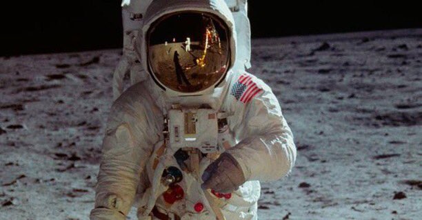 poleTechno52's tweet photo. 20/07/2019 anniversaire des 50 ans. La mission Apollo 11 remplira la promesse du président John F Kennedy : pour la première fois, des hommes se sont posés sur la Lune, le 20 juillet 1969. #agencespatiale @NASA https://t.co/QW0jehfqry