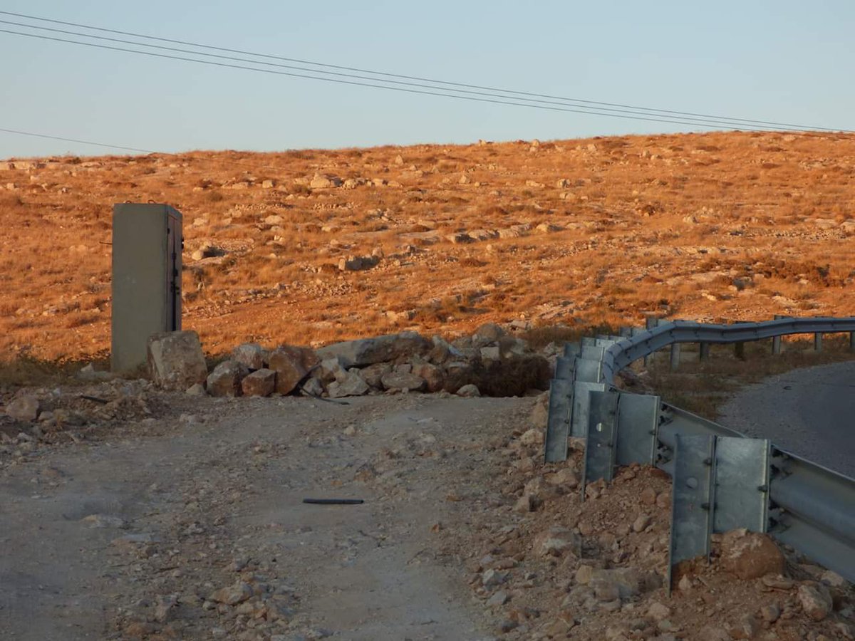 TogetherTuwani's tweet photo. July 8, 2019. The Israeli Army close two Palestinian roads that lead to the village of Jawwaya, in the #SouthHebronHills.
#palestine #area_c
#freedom_of_movement
#human_rights https://t.co/e66gpFvyRZ