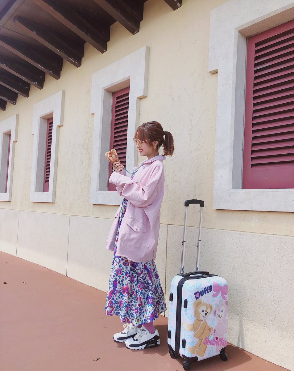 前田希美 香港ディズニー限定の キャリーケースかわいすぎませんか T Co A6x2g4j4mi Twitter 前田希美 香港ディズニー限定の キャリーケースかわいすぎませんか T Co A6x2g4j4mi Twitter