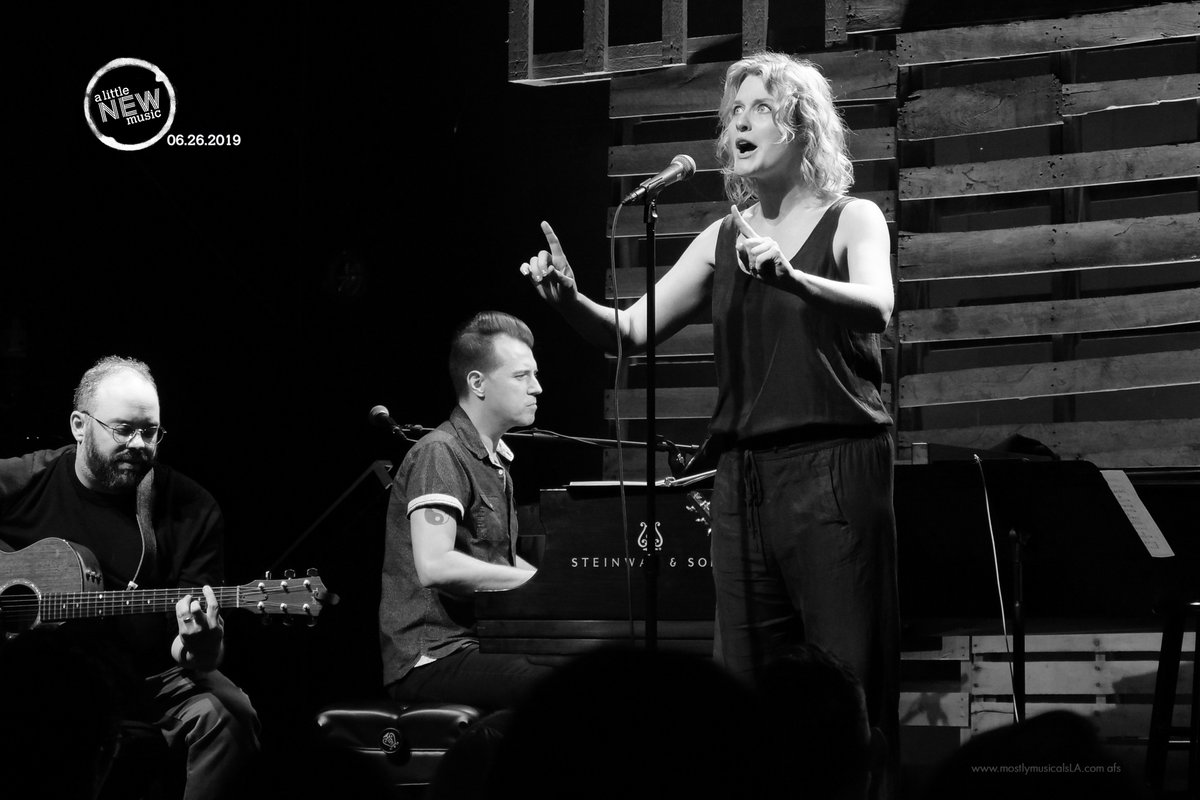 ALittleNewMusic's tweet photo. Photos from "Do Good Work" from the #newmusical TIMBERLAKE by @SchatzMatt at #ALittleNewMusic's 20th edition on 6.26.19 at the #SortingRoom at @TheWallisBH! #ALNM #ASCAP
photos: 1 &2: @justinmwilcox /JMW Photography 3&4: @amyfrancisLA https://t.co/tmDc8hTOom