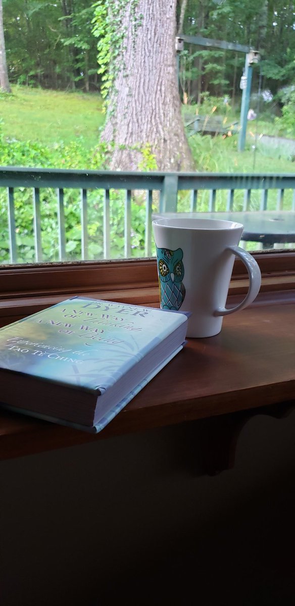 ShawnaBryce's tweet photo. My morning spot https://t.co/0YMOnRt6Ij