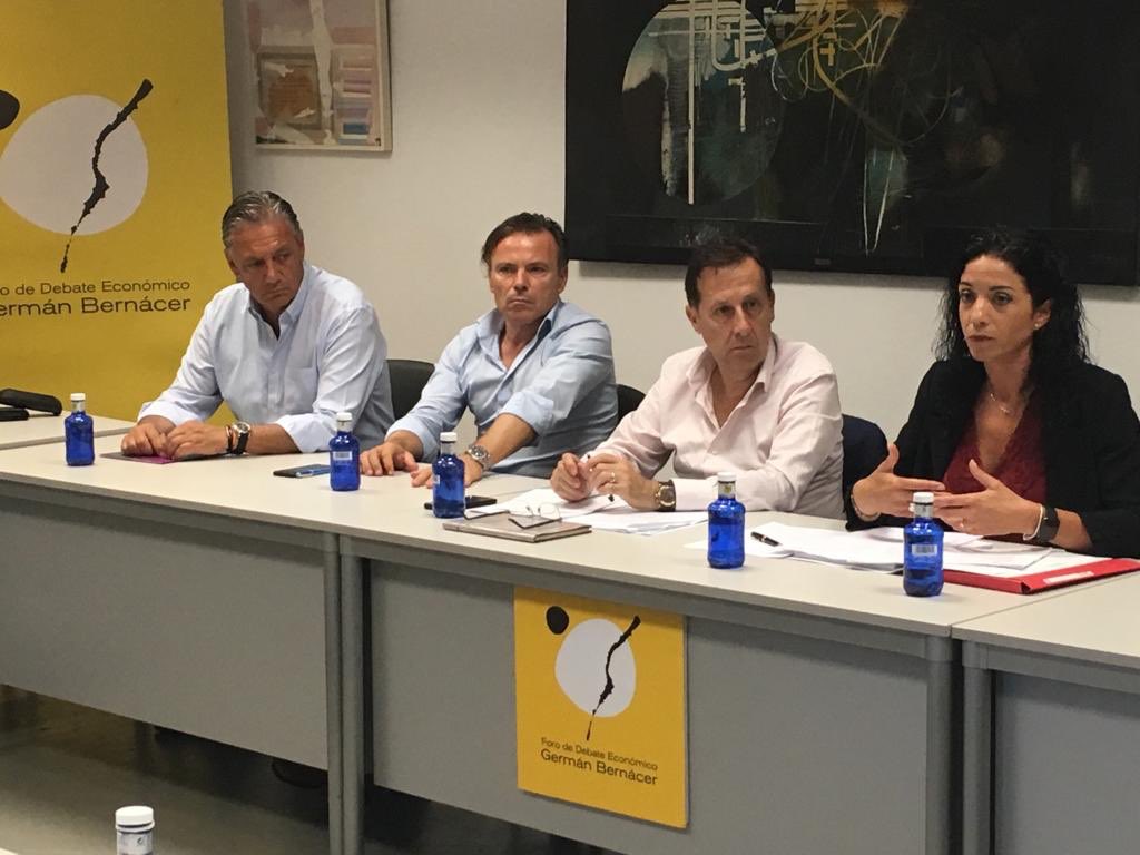 La directora general de la Agencia Tributaria Valenciana (ATV), Sonia Díaz Español, se reúne esta mañana con los miembros del #Foro.
