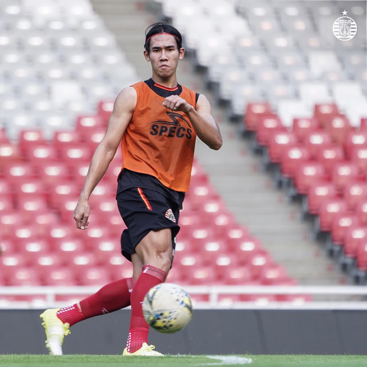 Persija_Jkt's tweet photo. Relaxed, Focused, Ready. 🔴🔴🔴
.
#Liga1 #PersijaJakarta #ChampionsEverywhere https://t.co/HQKyeBzRiI