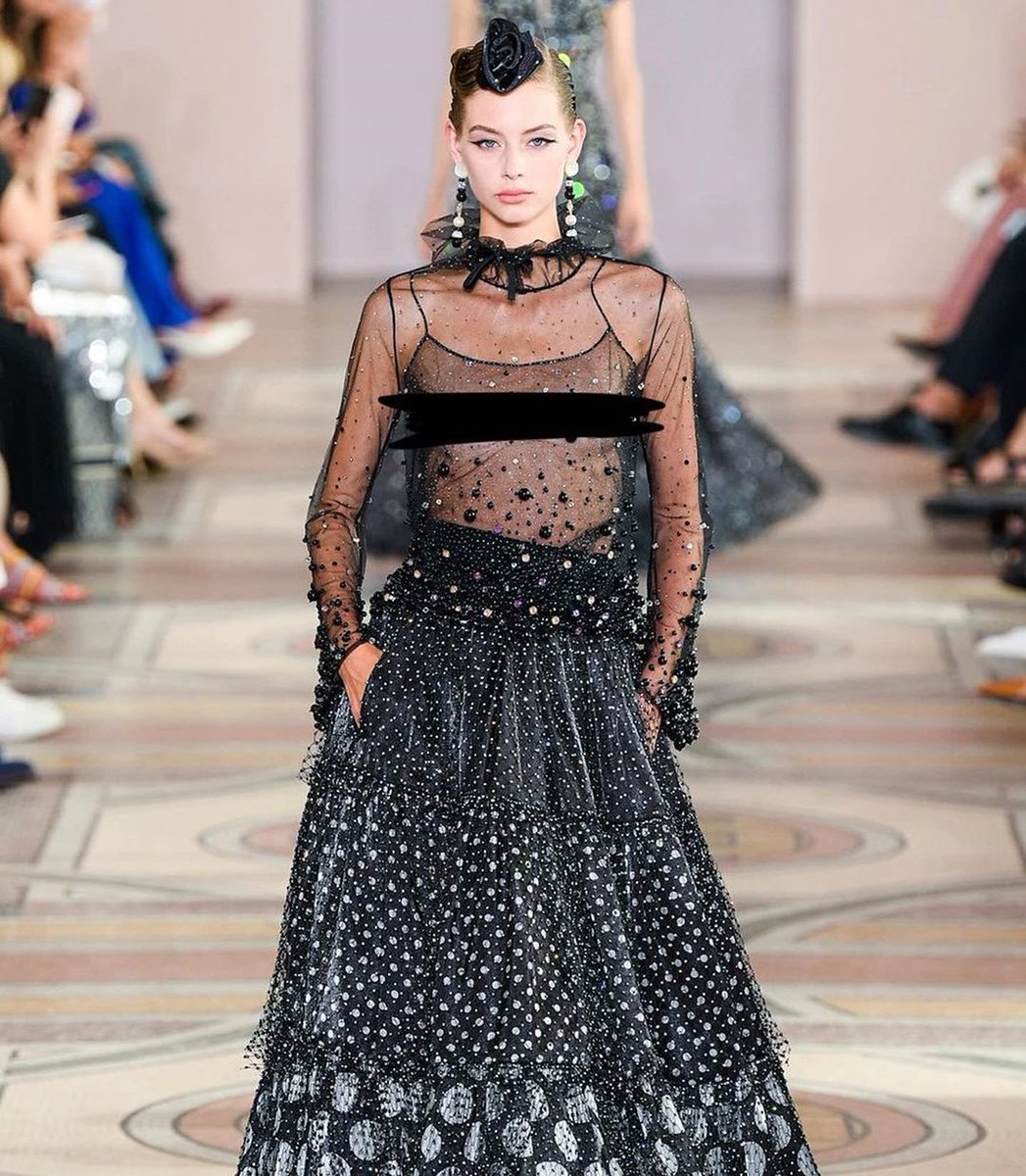 #LaurendeGraaf เดินแบบในโชว์ Giorgio Armani Privé Fall/Winter 2019/20 

#GiorgioArmaniPrivéFW19