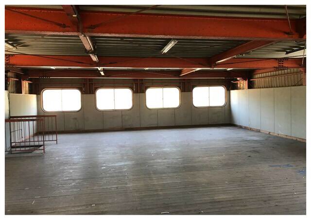 その建物、無骨につき