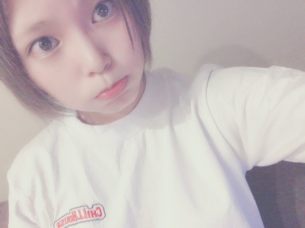 Arrn1004's tweet photo. ChiLL Houseかわいいよ 背中も可愛いんだよ ユニセックスだよ オソロで着ようよ https://t.co/FdbcVopOdU