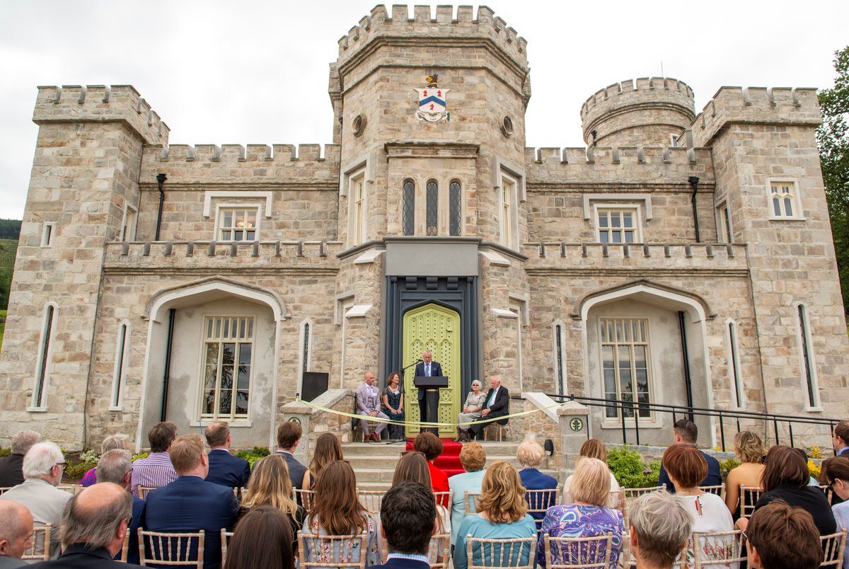 NewryChamber's tweet photo. We were absolutely delighted to attend the #OfficialOpening of our member @KilleavyE recently, the luxury 4-star Estate nestled in the heartlands #SouthArmagh. 

𝗣𝗥𝗘𝗦𝗦 𝗥𝗘𝗟𝗘𝗔𝗦𝗘:
https://t.co/pRBYmfH6SL

#KilleavyCastleEstate #OfficalOpening https://t.co/Usd2PTPLN1