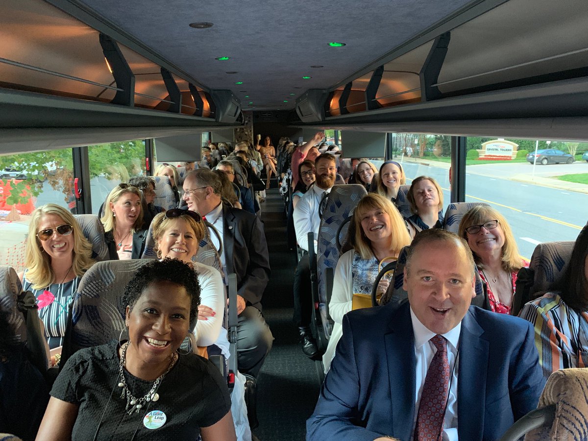 Illinois and a few other states headed to the capital to meet with Congress!! #4SpecialEducation #2019sels ⁦<a href="/melissat1130/">Melissa Taylor</a>⁩ ⁦@kdruben⁩ ⁦<a href="/MeganClarkeELC/">Megan Clarke</a>⁩