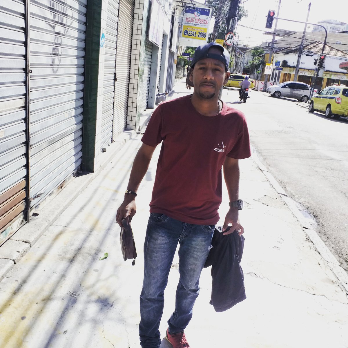 BrunoSa17949927's tweet photo. AINDA QUE TUDO SE VÁ, SE EU TIVER COM DEUS , TEREI TUDO 🙌❤
BOM_DIAA _FAMILIA 🌬❄☃️✌ #TRAMPOO https://t.co/hZBPX17dFD