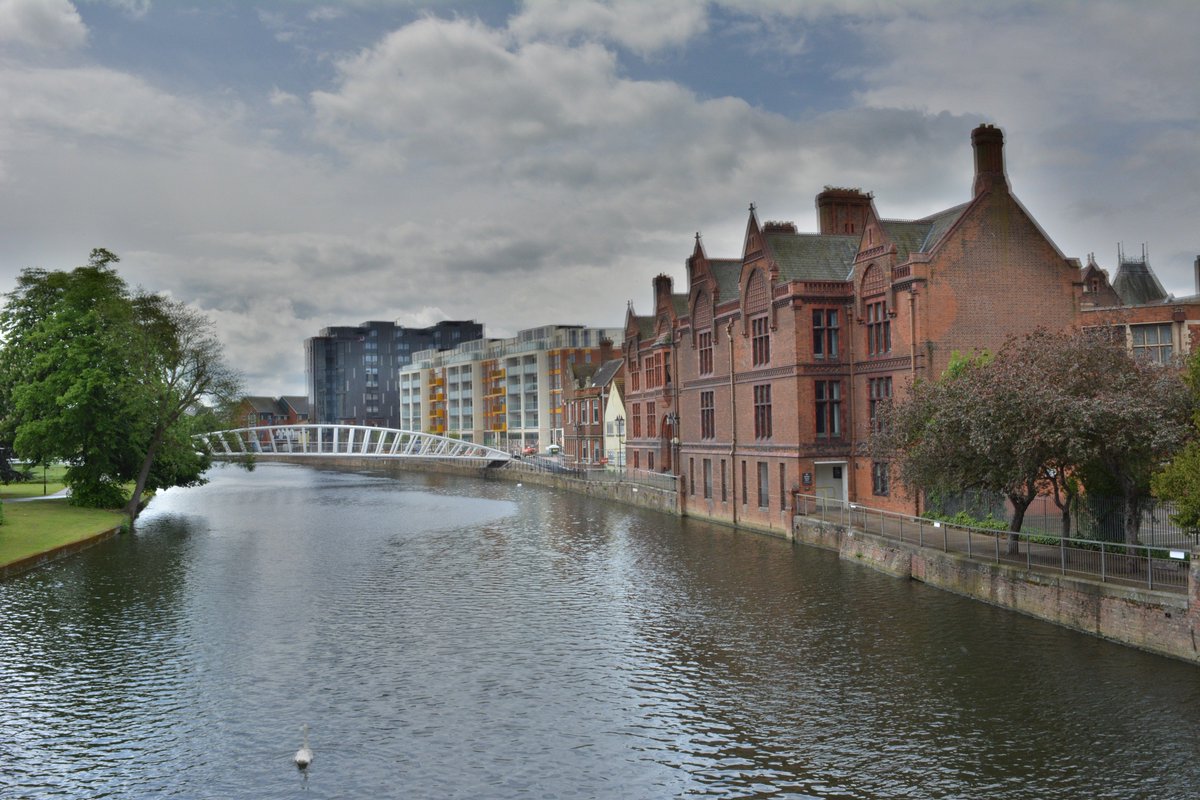 RightHomesUK's tweet photo. Good afternoon people of Bedford lovely pics of the river embankment from Right @RightHomesUK https://t.co/aOCAtVR4oJ