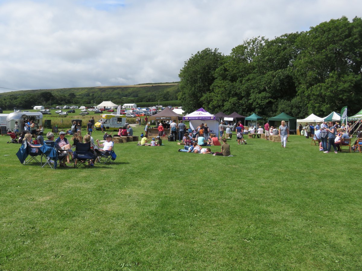 DorsetFoodDrink's tweet photo. This Sunday, join in the fun at @CKFoodFayre! With local food, drink and art, plus entertainment throughout the day too - it's the perfect family day out. 

Sunday 14th July, 10am - 4pm at Bucknowle Farm.

More info: https://t.co/KCfB0Kgcgh https://t.co/D1ekIKVgoc