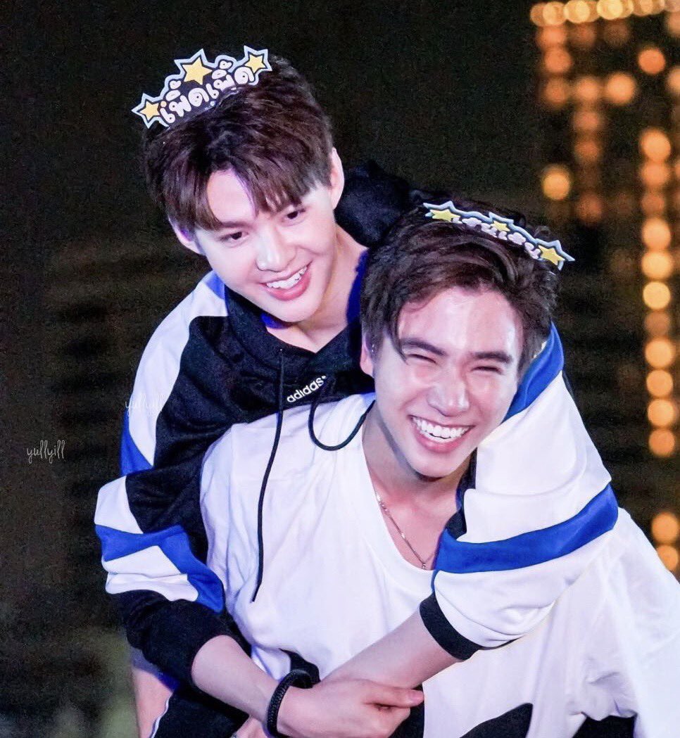 HNkW4DQxlbZW2kQ's tweet photo. @Centerpointsia1 🖤❤️   - TRIGON -   🖤❤️
Cr.logo / owner

เธอทำให้ฉันรู้ ว่ารักจริงจริงมันคืออะไร
你让我明白 真爱是什么
You made me realize what real love is

#PerthSaintSation 
#CenterpointSiamSquare 
#WarmupCountdown2020 https://t.co/ENYvlqp8wM