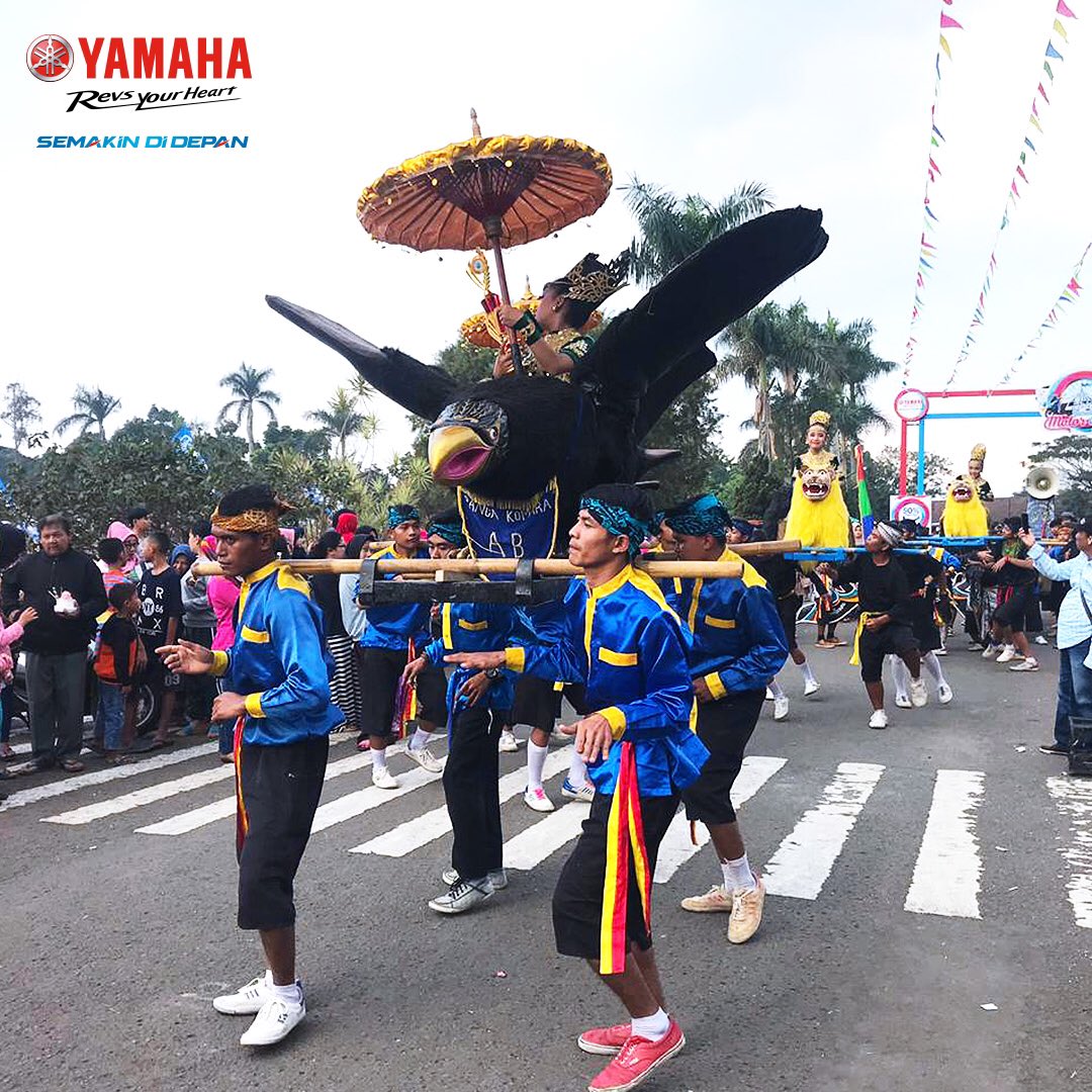 yamahaindonesia's tweet photo. Belom bosen doong sama BlueCore Yamaha Motor Show? Siapa nihhh yang masih nungguin? #BYMS2019 #YamahaBlueCoreMotorShow #YamahaIndonesia #SemakinDiDepan #YamahaBlueCore https://t.co/cjnBUbBgxj