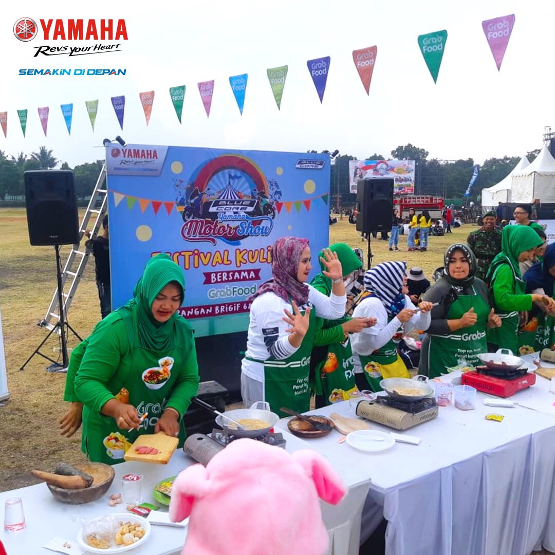 yamahaindonesia's tweet photo. Belom bosen doong sama BlueCore Yamaha Motor Show? Siapa nihhh yang masih nungguin? #BYMS2019 #YamahaBlueCoreMotorShow #YamahaIndonesia #SemakinDiDepan #YamahaBlueCore https://t.co/cjnBUbBgxj
