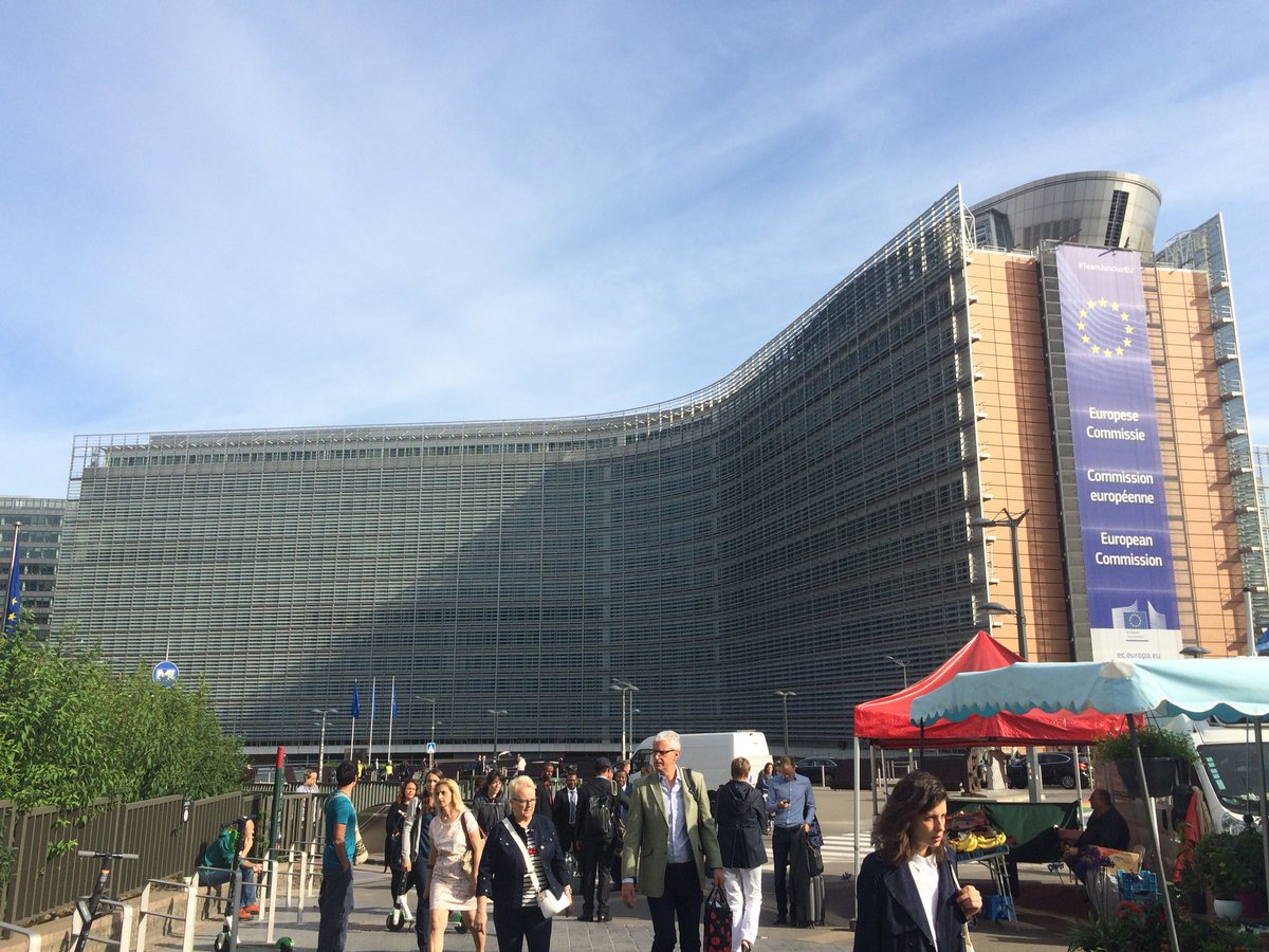 David Drummond (@daviddrummondmd) on Twitter photo Aujourd’hui dans les locaux de la <a href="/EU_Commission/">European Commission</a> , l’application Effic’Asthme a été retenue finaliste avec 23 autres à l’issue d’une sélection parmi 200 projets pour le prix #RegioStars. Votez pour ce projet pour lui donner une envergure européenne! bit.ly/30tmaOX Aujourd’hui dans les locaux de la <a href="/EU_Commission/">European Commission</a> , l’application Effic’Asthme a été retenue finaliste avec 23 autres à l’issue d’une sélection parmi 200 projets pour le prix #RegioStars. Votez pour ce projet pour lui donner une envergure européenne! bit.ly/30tmaOX