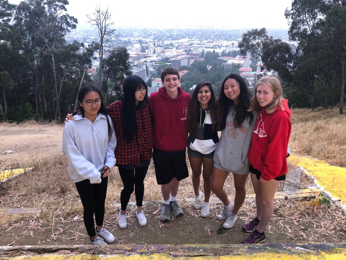 HP_Debate's tweet photo. HP debate going strong as week 3 of the Cal National Debate Institute begins‼️ Roll bears (pictured: not Henry, not mason, and a bunch of people picked up along the way) https://t.co/PRUpaHyQRD