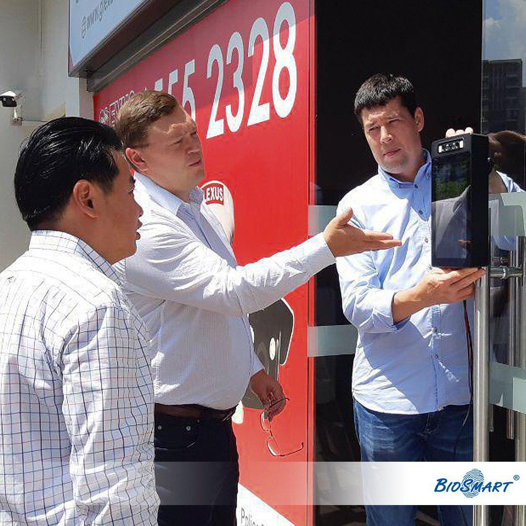 biosmart_tech's tweet photo. Biosmart held a series of meetings with representatives of TTIT and Glexus after the INTERPOL World show. We think that our 3D face terminal looks good and you? #biosmarttech #biometrics #biometry #biometricalidentification #3Dfacerecognition #palmveinrecognition #Innovations https://t.co/SwK6AGGfcv