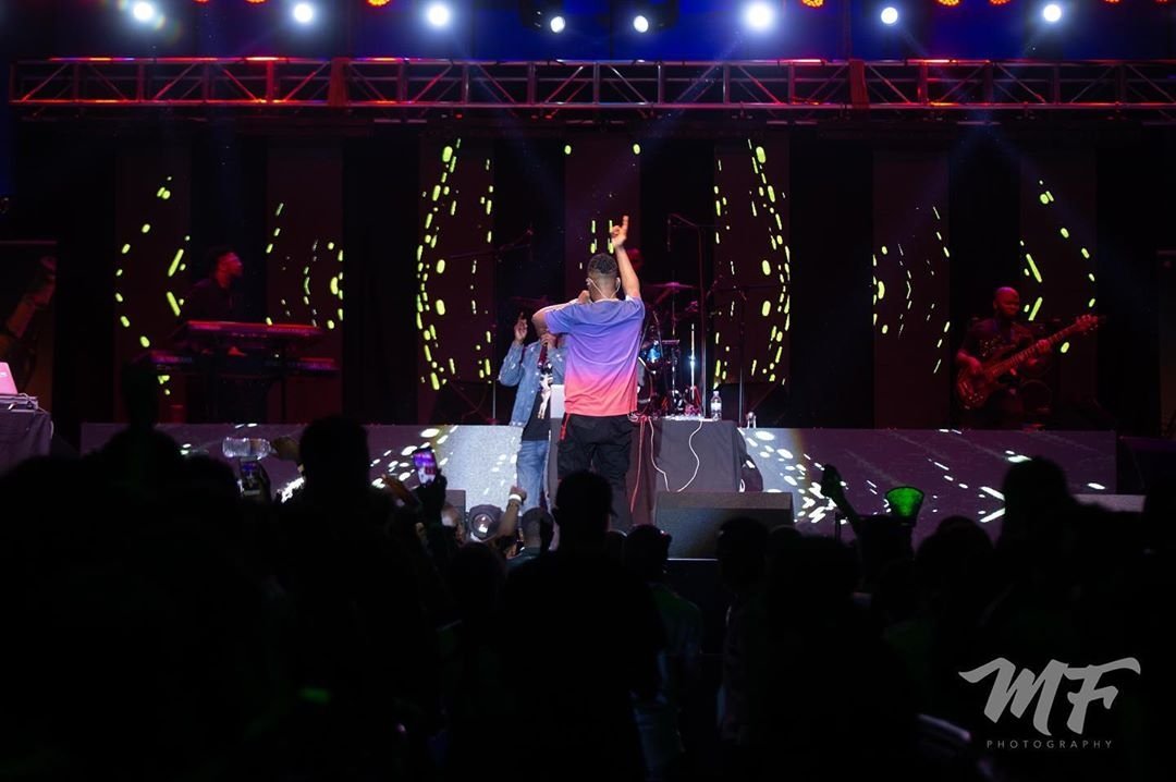 EntFactoryKGL's tweet photo. Berry Pon Dis!

@maleekberry. 📸 : @makafrery

#SOS19 #VisitRwanda #HeinekenRw #EntertainmentFactoryKGL  #malembelifestyle #KigaliMarriott @ Kigali, Rwanda https://t.co/BitcTedzvD https://t.co/CTu8ZzW6RY