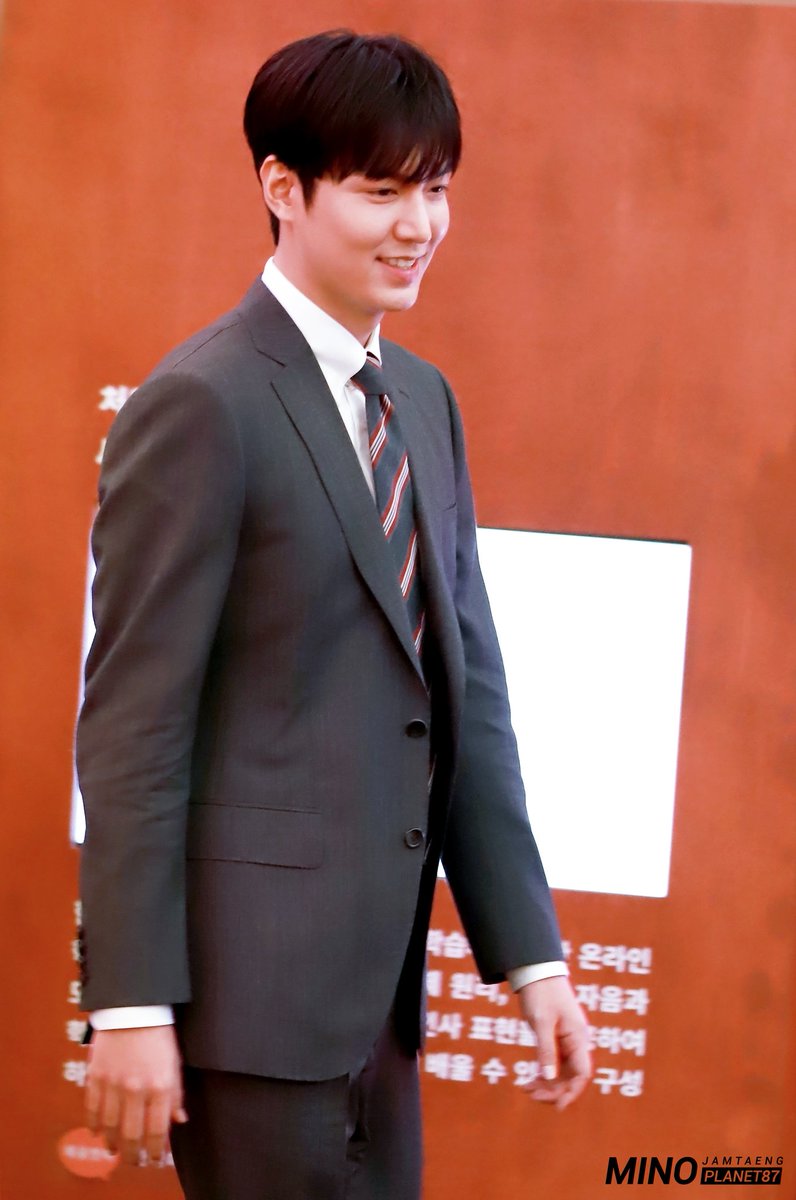 190709 세종학당 홍보대사 이민호
다정다정 손인사 수트민호의 비줠... 진리!
#존잘러 #이민호 #LEEMINHO #비줠위너
minoplanet87.com