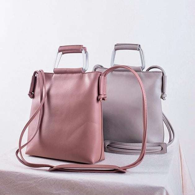 Metal Ring Handle Tote Bag
Rp 499.000,-
Get Discount 40% Off
Only Rp 299.400,- marc-stuart.com

#marcandstuart #totebag #bags #baglovers #tascewekkekinian #taskeren #tascewekbranded #tascewekkeren #taswanitabranded #taswanitakeren #taswanitalucu