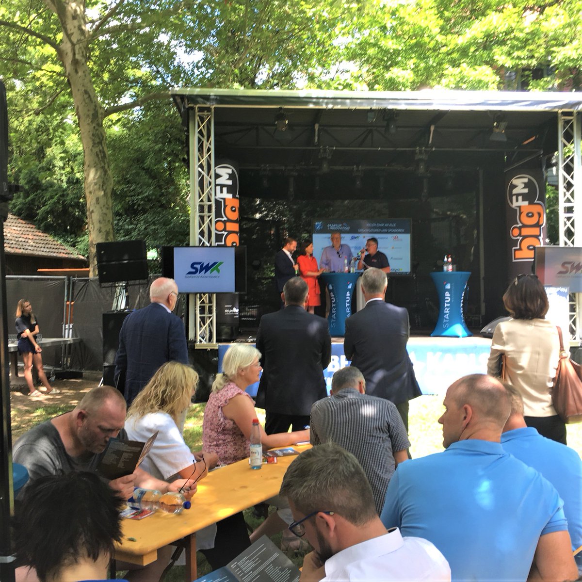 FraunhoferIESE's tweet photo. Wir blicken freudig zurück auf das erste #StartupandInnovationFestival in #Kaiserslautern.

Es hat uns gefreut, am Wochenende zwei tolle Tage voller #Wissenschaft und #Innovation auf der #ScienceandInnovationRoad zu verbringen. Wir sind jetzt schon gespannt auf's nächste Jahr! https://t.co/lhNsa9VaBj