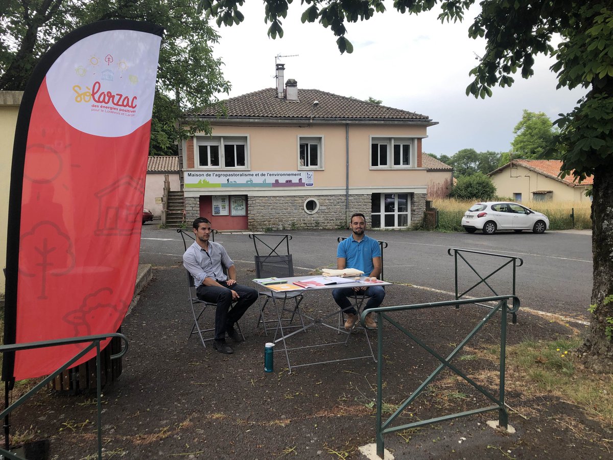 solarzac's tweet photo. Dans le cadre des permanences itinérantes nous sommes présents ce matin au Caylar #SOLARZAC #Arkolia_Enr https://t.co/CTuxy3lLuY
