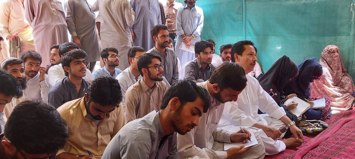 Attamengal11's tweet photo. Medical Classes on Road 
@Senator_Baloch is participating in Protest of #MedicalStudents .
@LiaquatShahwani @jam_kamal https://t.co/oDjiaKyOjW