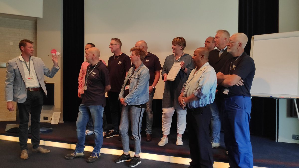 Het beste leerbedrijf <a href="/ProvDrenthe/">Provincie Drenthe</a>. GKN Fokker in Hoogeveen. Felicitaties van <a href="/Alfacollege/">Alfa-college</a>.