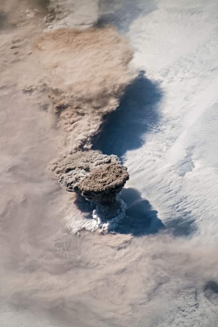 Kimsə wp/messengerdə "Ülvi" yazanda qəlbim