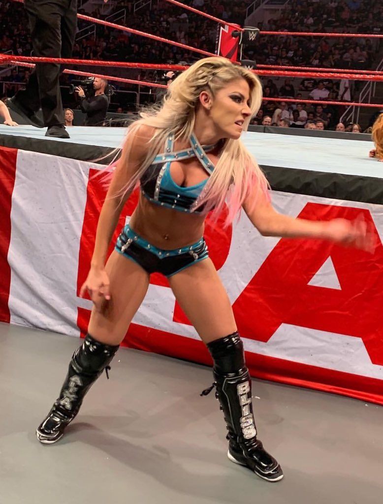 Me when #raw is without #alexabliss 😠#LittleMissBliss
@bliss_army
@Blissfit_GER
@soliman_bliss
@badbengal12  
@Blissturbed
@SpitefulBliss75
@NewArsalan55
@Queen_blissfit
@Rules217
@AlexaMandy_Love
@AjGeeks7
@JMark604
@Ali_Aitz
@reckshawnee1
@kienleesin 
@Supersemsem1986