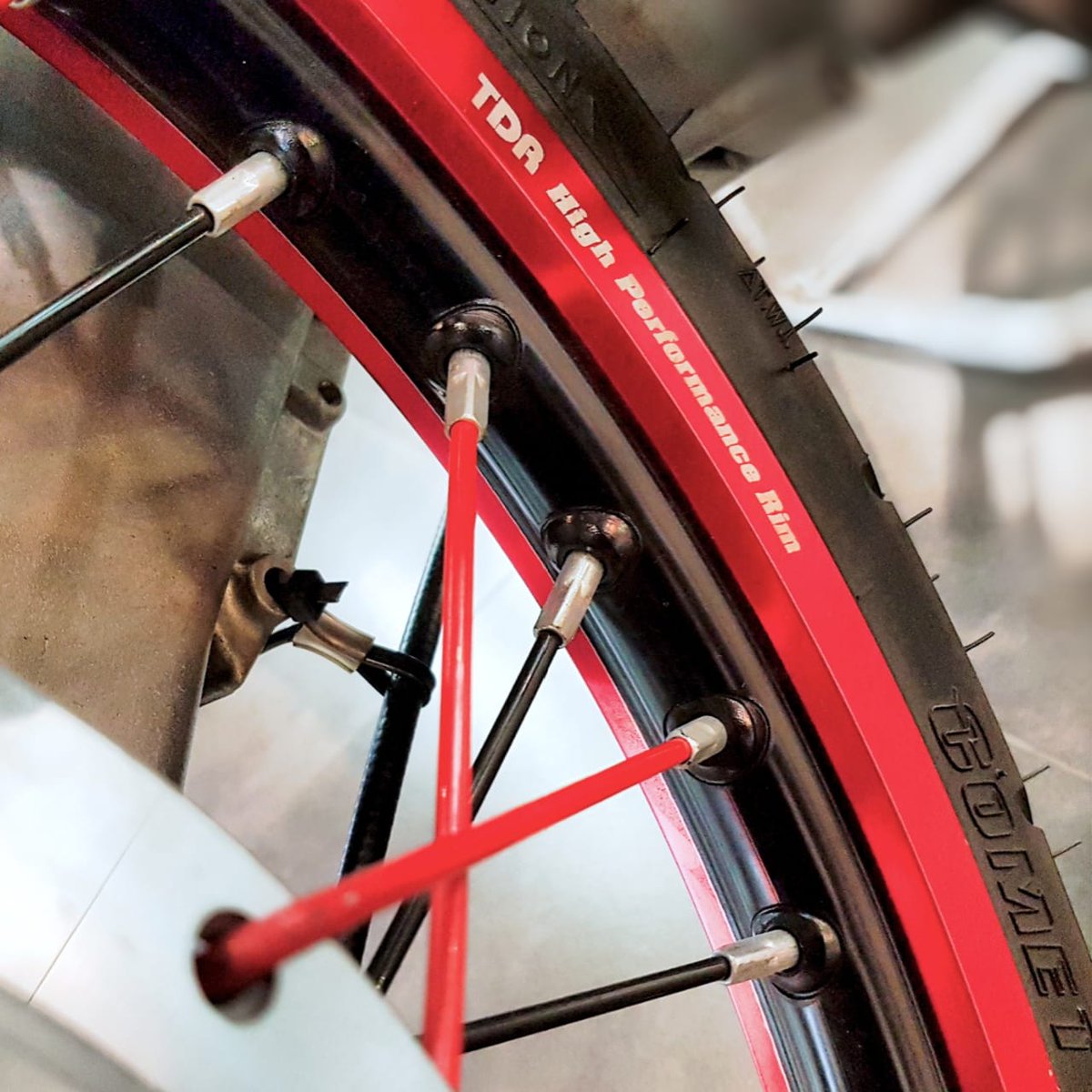 TDR_RACING's tweet photo. TDR Racing Alloy Rim WX Shape 2 Tone made with light &amp; strong aluminium serie 7 material to increase handling &amp; durability. - https://t.co/MwrKK6xW5M
.
#HighPerformanceWheelSystems #Handling #WheelSystems #WXShape https://t.co/GxSM6yI9Iu