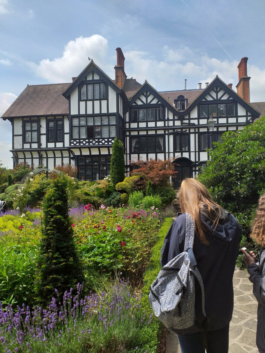 SCHS_RS's tweet photo. What an amazing trip with the Year 10 Philosophy and Ethics class to @ISKCON_Manor. Beautiful surroundings and fascinating religion/ sanatana dharma https://t.co/ptK3XbnRTI