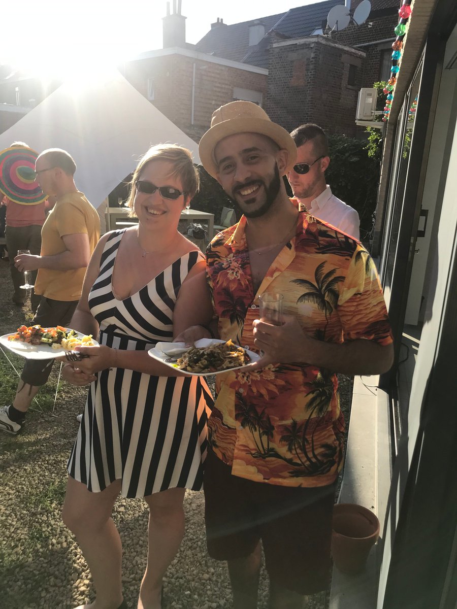 BDLifeSciences's tweet image. Smiling faces &amp;amp; happy tummies! ☀️ We demonstrated our #BBQ skills and took the opportunity to get to know our new director, Benoit Thomas, better in a relaxed setting. 👍 #summerbbq  #lifesciencedata #datascientists #funwithcolleagues #BDLS