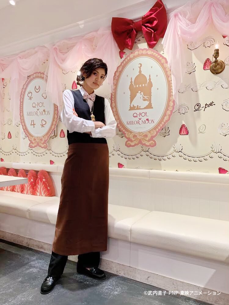 O Xrhsths Q Pot Cafe Sto Twitter 先日 Q Pot Cafe お茶会 が開催されました ゲストはq Pot ファンであり 美少女戦士セーラームーン ファンでもあるモデル 女優の石井美絵子さん 一夜限りの特別なティータイムはいかがでしたか カフェの制服姿お似合いでした