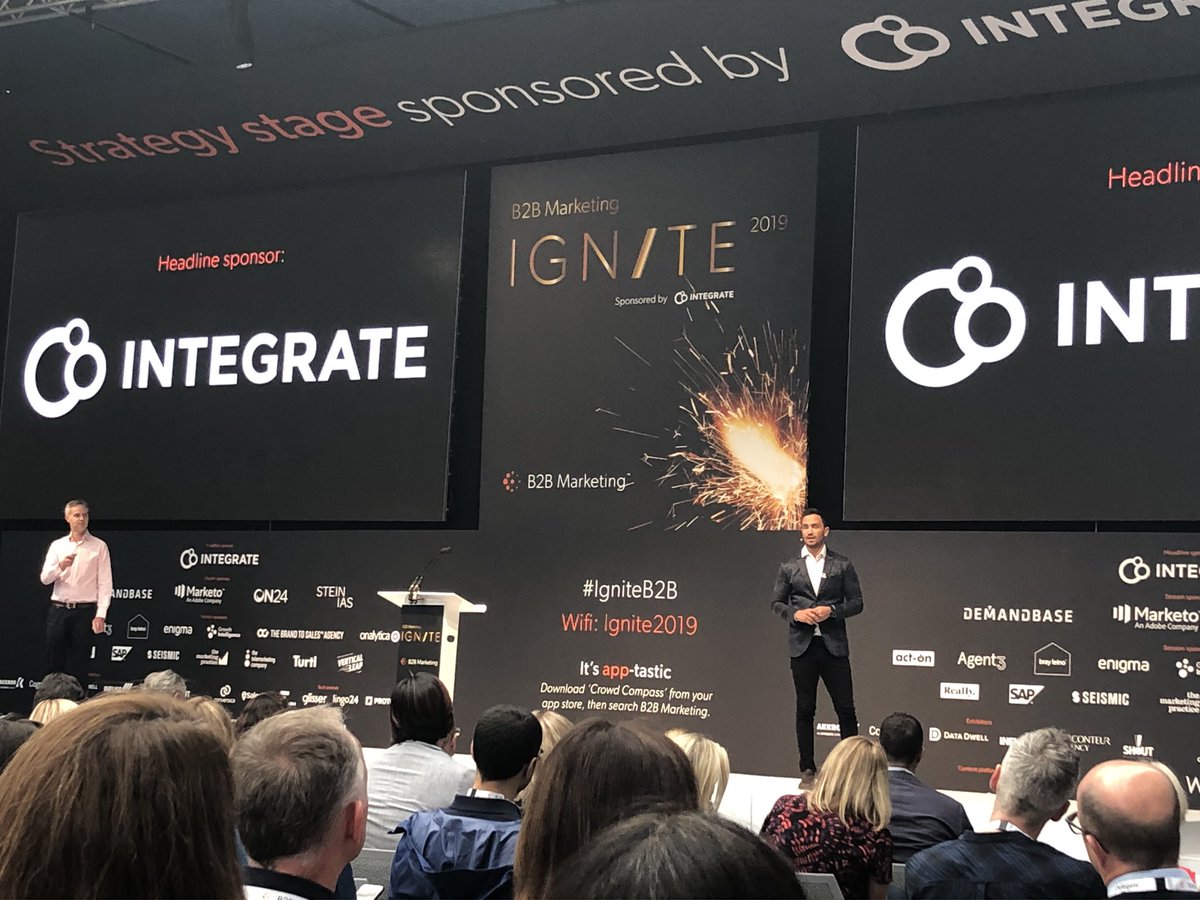 Talking #B2BMarketing at #Ignite2019 London. <a href="/JeremyBloom11/">Jeremy Bloom</a> taking the stage to talk demand orchestration, revenue marketing and breaking down silos <a href="/integrate/">Integrate</a> #MarTech