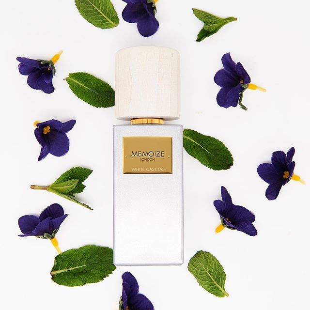 MemoizePerfume's tweet photo. Newly launched White Castitas is the essence of great honour and integrity. Purity through rich woods.
#memoizelondon #memoizeperfume #whitecastitas #lightrange #heavenlyvirtues #summerscent #summerfragrance #nichefragrance #luxuryscent #parfum #fragran… https://t.co/pDMz75W3Nc https://t.co/AoFCgYo3iS