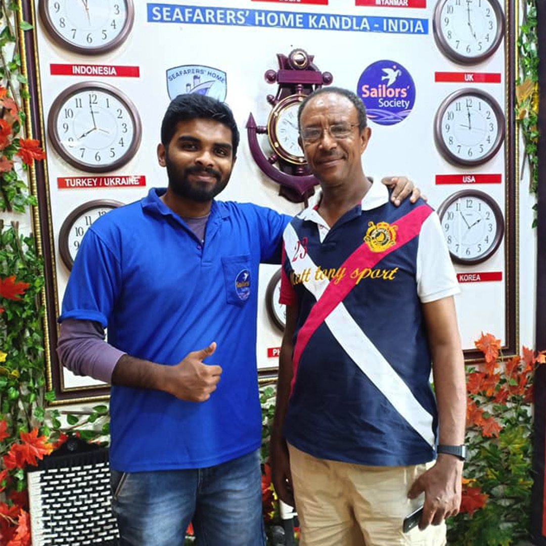 SailorsSociety's tweet photo. Connecting seafarers to their loved ones.

Deendayal chaplain Praison asked Mr Tekle how his family is doing. 

He told Praison he’s not been able to contact them as they don’t have internet access.

Praison gave the seafarer his phone so he could call home. https://t.co/teyRh1OolC