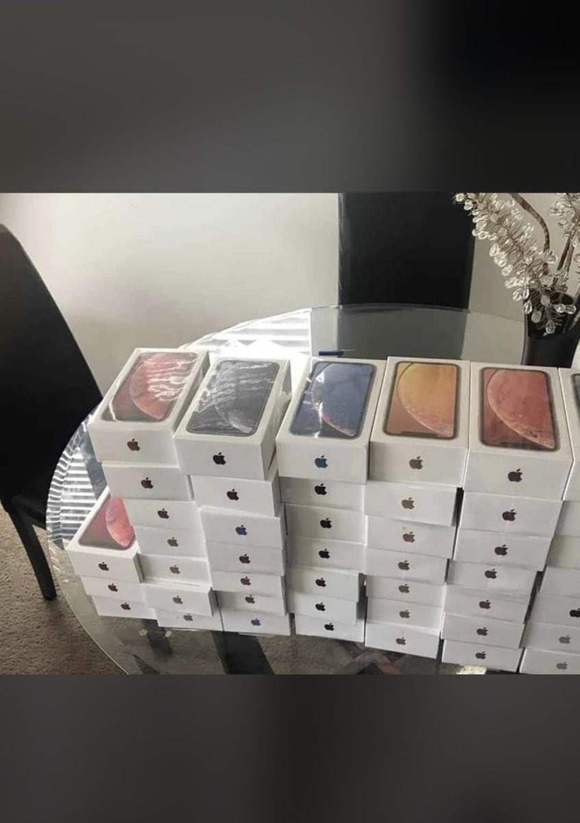 drightgadgets's tweet photo. Got an amazing offer for y’all 👇👇

All iPhones &amp; Apple products available/accessories ✅ 
Samsung products/accessories ✅ 
PS/CD’s available ✅ 
All for amazing prices

BOTH NEW/USED phones😱

And oh,tired of your old CLEAN phones &amp; wanna swap ?
This is your thread 👇👇 PLS RT https://t.co/kh7Bt9TjVZ
