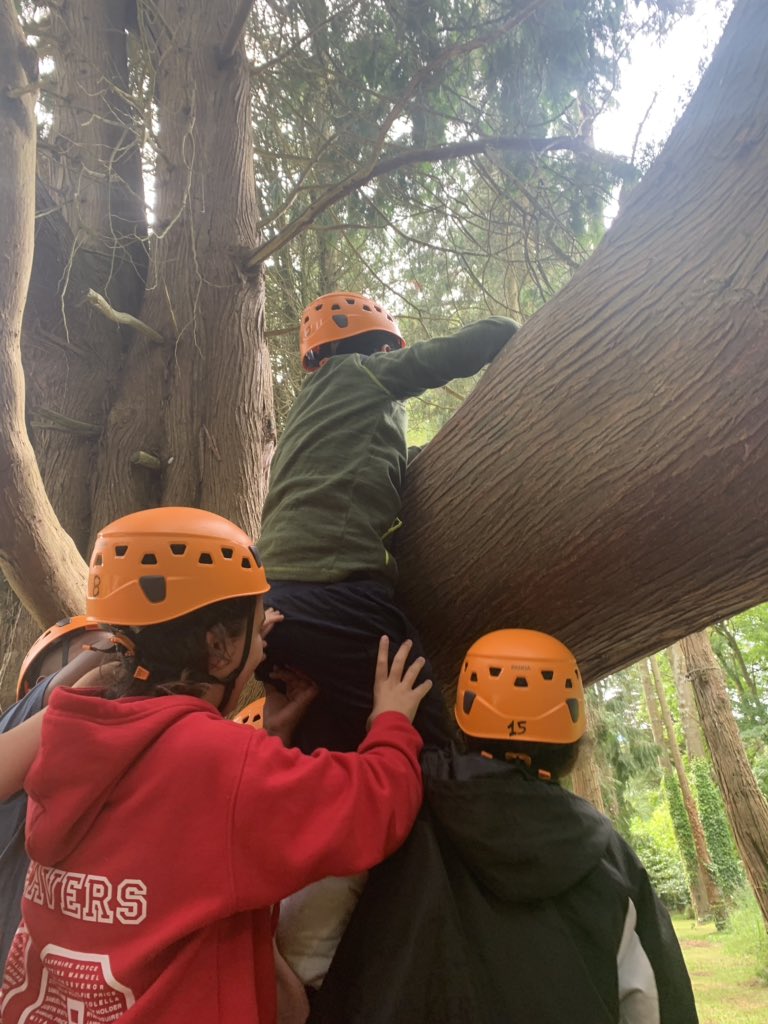 oxfordoutdoors's tweet photo. .@DunmoreSchool had a great start yesterday with their #problemsolving
#oxfordshireoutdoors #kilvroughmanor #schoolresidentials #outdoorlearning #brilliantresidentials #gowerpeninsular #characterandresilience #oxfordshireschools #swansea #adventure #thisisourclassroom
@GwkSouth https://t.co/JOST2P53mK
