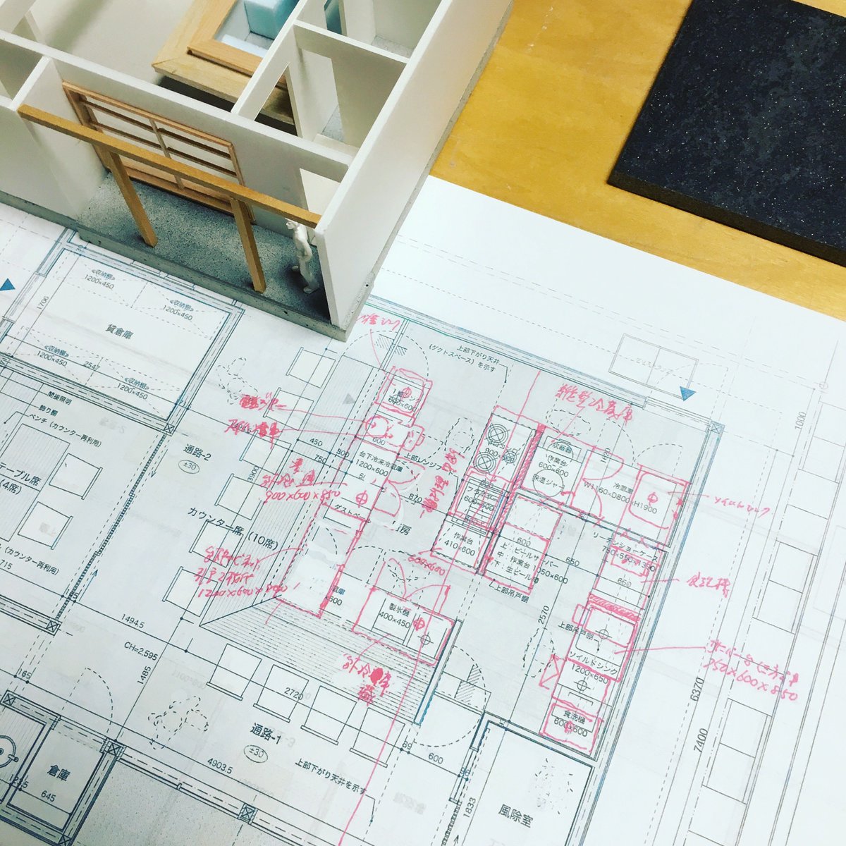 craftone_'s tweet photo. とんかつ屋さんの改装計画。厨房機器のレイアウトを検討中。#インテリアデザイン #店舗デザイン #とんかつ #craftone https://t.co/veJE6Wrd8i