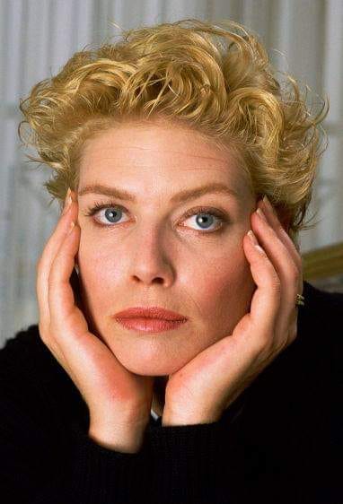 Happy Birthday to Kelly McGillis who turns 62 today! 