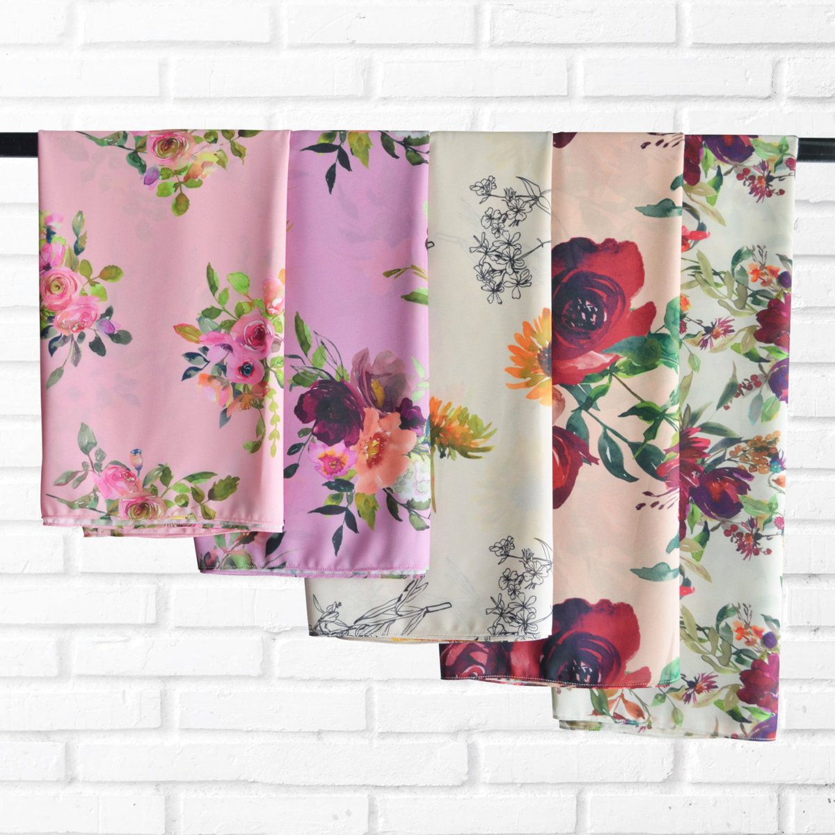 benanghijau's tweet photo. Komen satu perkataan yang terlintas di hati bila nampak gambar ni.
#ShawlPrinted #LongShawl #InstantShawl https://t.co/IqhBd2FGWA