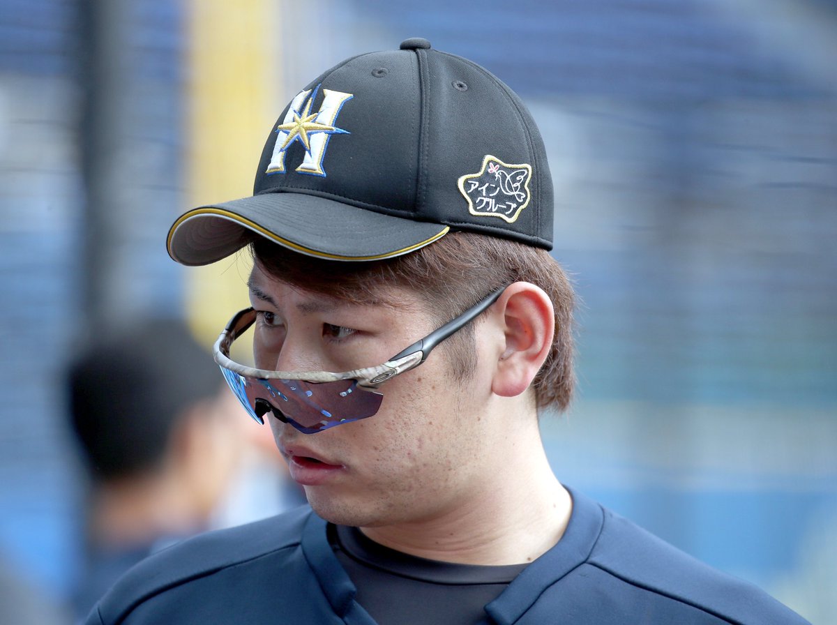 日刊スポーツ 日本ハム担当 Auf Twitter 佐藤カメラマンの推しショット 加藤貴之 サングラスずらし 村田透 明日 先発 笑顔 中田翔 スイング 清田育宏 後ろに 井上晴哉 横尾俊建 清宮幸太郎 メディシンボール 掲げて 笑顔 トレーニングの一環 後ろ