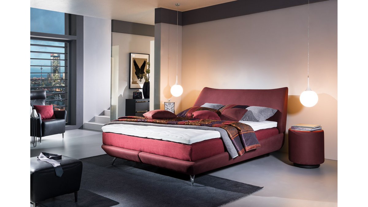 Zuhausesein's tweet photo. The #boxspringbed "Innovo-Arte" by #OschmannBetten convinces with its excellent workmanship, beautiful #design and would inspire even the "princess on the pea" with its #comfort. https://t.co/Abi99IYWaQ