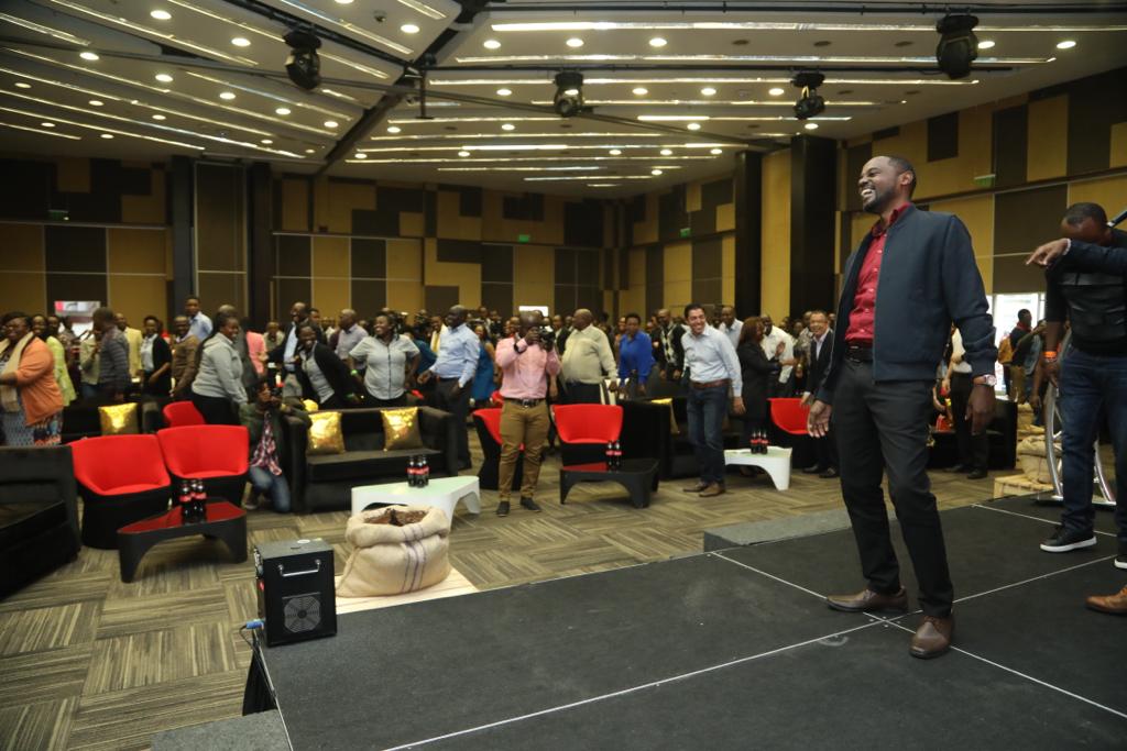 Karismemes's tweet photo. Alafu tuka entertain the good peoples of @CocaColaAfrica kiasi. #FunTimesKe MC @jeffmote good looking out. https://t.co/QfhQhqtLoY