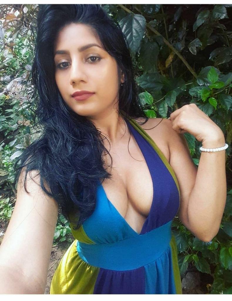 ❀❀ 𝑺𝒖𝒏𝒊𝒍 ❀❀ on X: Desi babes sexy shades t.coeo7M1bbrFW  X