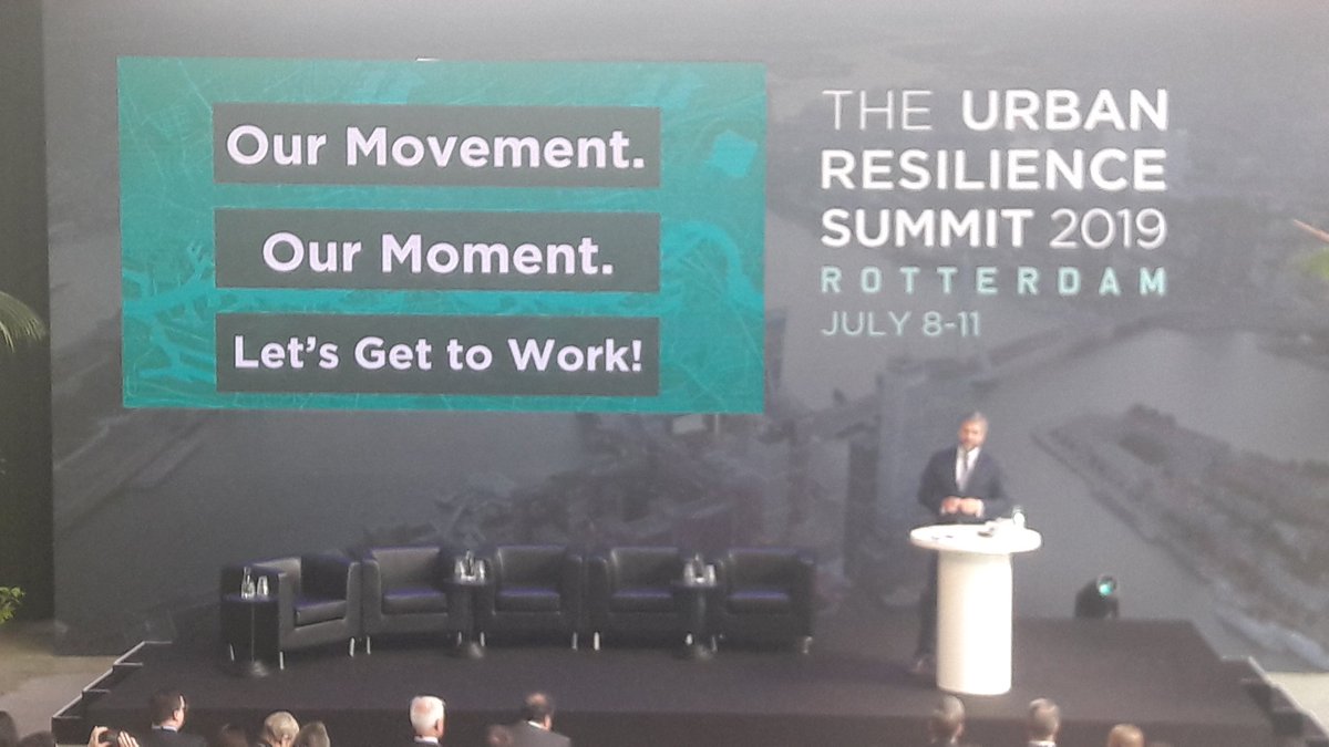 Michael Berkowitz in his plenary address: Keep it global. Keep it holistic. Keep the big audacious goals. @Berkmic @100ResCities @ResilientRdam @deltares @arnoudmolenaar