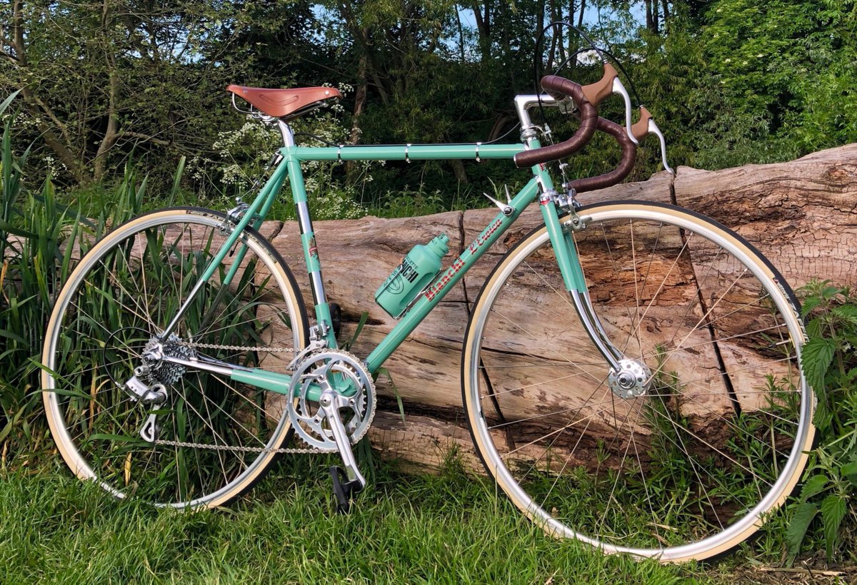 Visiting #Ulverston #thelakedistrict this weekend for the @SportiveLakes Velo Retro Festival? Call in to our hire store and see the #Bianchi #Eroica on display all weekend, and also talk to us about our Bianchi bike hire service. Choose from #InfinitoCV, #Sprint. @BianchiOwnersUK