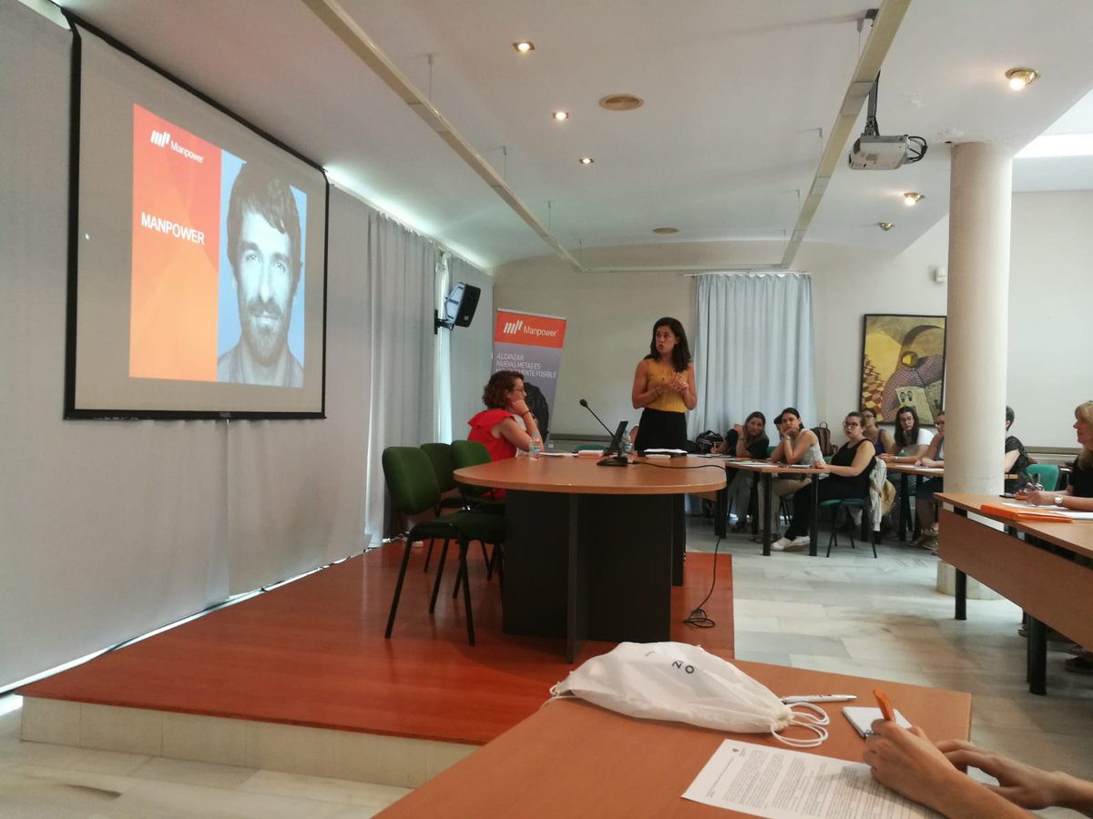 LanzaderaPuerto's tweet photo. Ya estamos en #Jerez, en la Delegación de empleo, donde se da el último encuentro de #InterLanzaderas😔.

Comenzamos con la presentación de @ManpowerGroupES encabezada por Arantxa Salido, directora de la oficina de Jerez.

#ComienzoDeSemana #EstoEsUnNoParar  @ManpowerES https://t.co/6pJ7EaPQYl